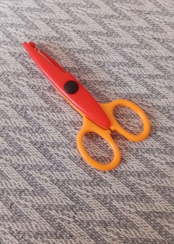 Renkli Çocuk Makası - Görsel 3