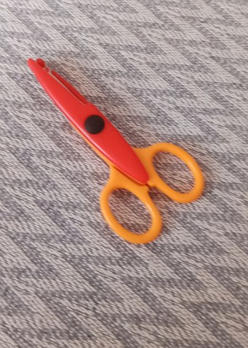 Renkli Çocuk Makası - Görsel 2