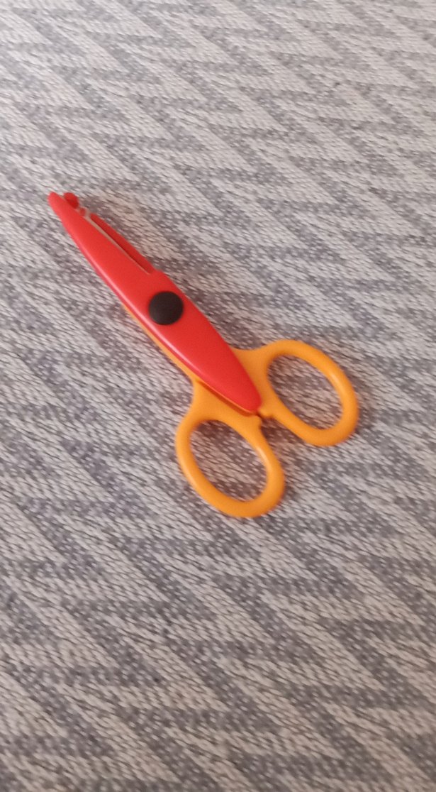 Renkli Çocuk Makası - Görsel 2