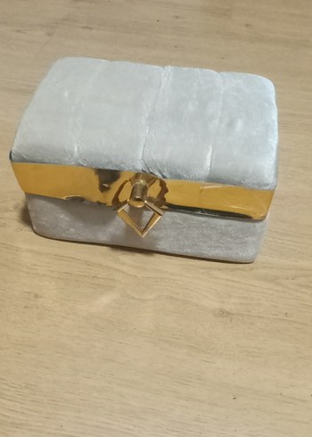 Diğer Gri Kadife Makyaj Kutusu