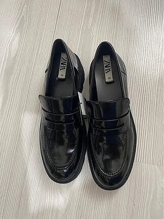 Zara Zara makosen ayakkabı ( elimde 38 ve 39 numarası da mevcut)