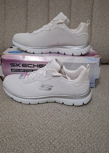 Beyaz Skechers Kadın Spor Ayakkabı - Görsel 2