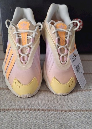 Kadın ADİDAS OZTRAL Spor Ayakkabı - Görsel 4