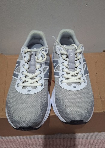 NEW BALANCE KADIN SPOR AYAKKABISI - Görsel 2