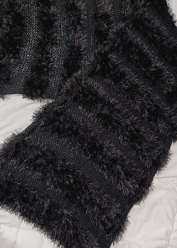 Siyah Kürklü Kadın Atkı - Görsel 2