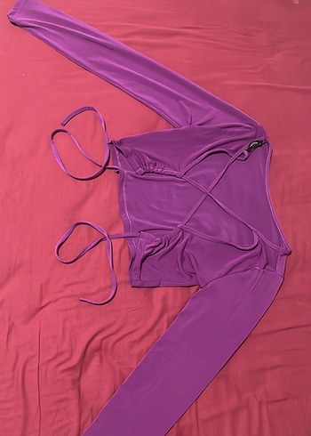 Trendyol & Milla Mor Drapeli Uzun Kollu Kadın Sırt Dekolteli Crop