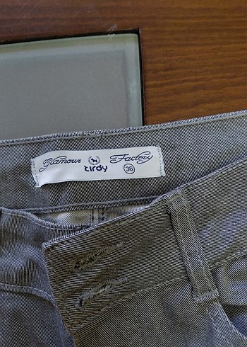 Gri Kadın Denim Mini Şort - Görsel 3