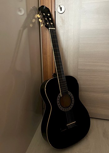 Klasik Siyah Gitar (Çantasıda mevcuttur.)
