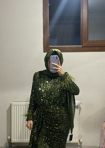 Zara Yeşil Pullu Uzun Abiye Elbise