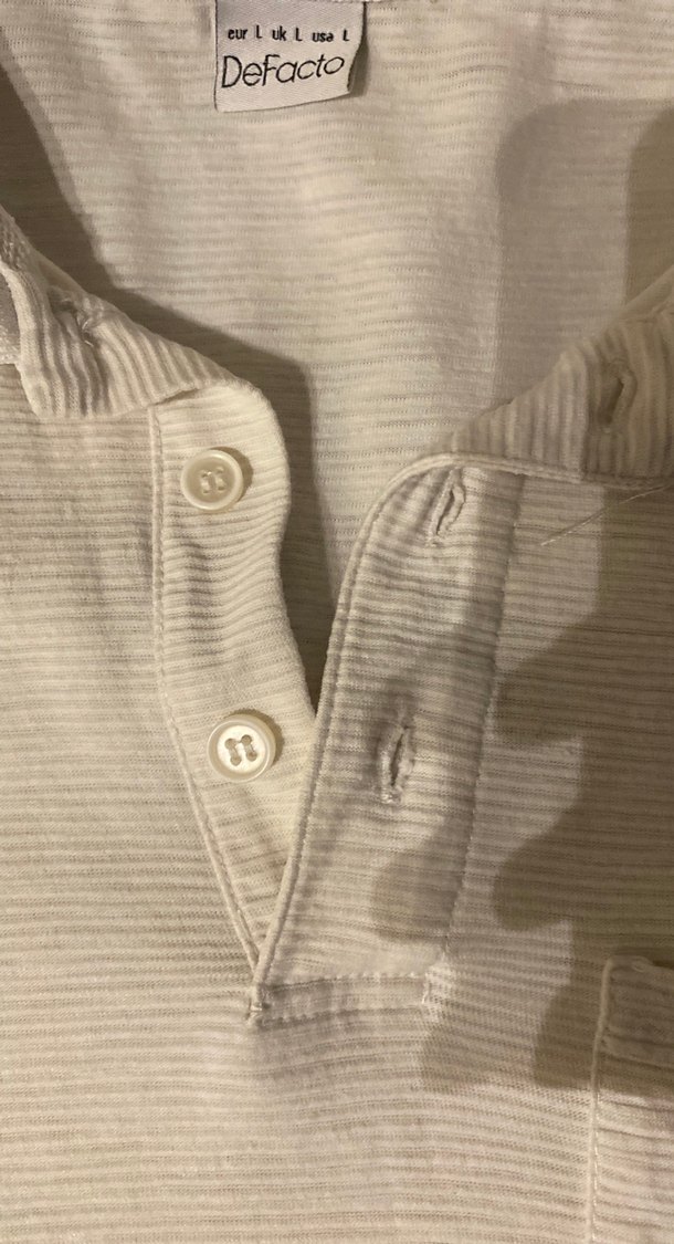 Krem Renkli Cepli Polo Yaka Tişört - Görsel 4