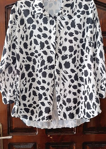 Leopar Desenli Kadın Gömlek - Görsel 2