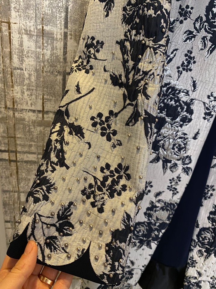 Çiçek Desenli Diz Boyu Takım - Görsel 4