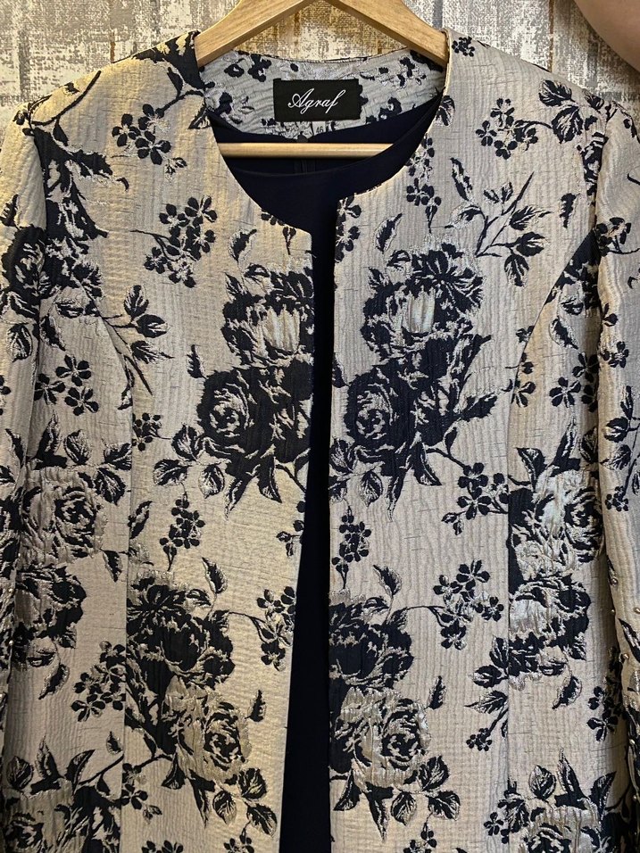 Çiçek Desenli Diz Boyu Takım - Görsel 2