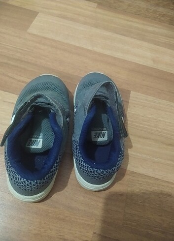 25 Beden gri Renk Orijinal Nike erkek çocuk ayakkabı 