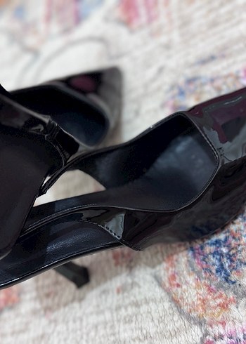 Siyah Yılan Desenli Tokalı Stiletto - Görsel 3