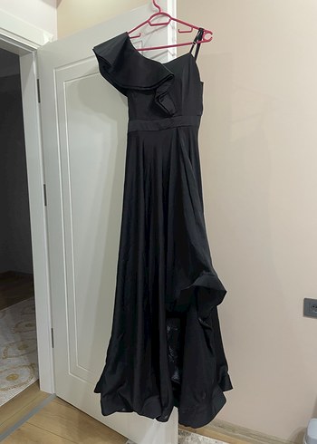 36 Beden Siyah Straplez uzun Fırfırlı Gotik Elbise