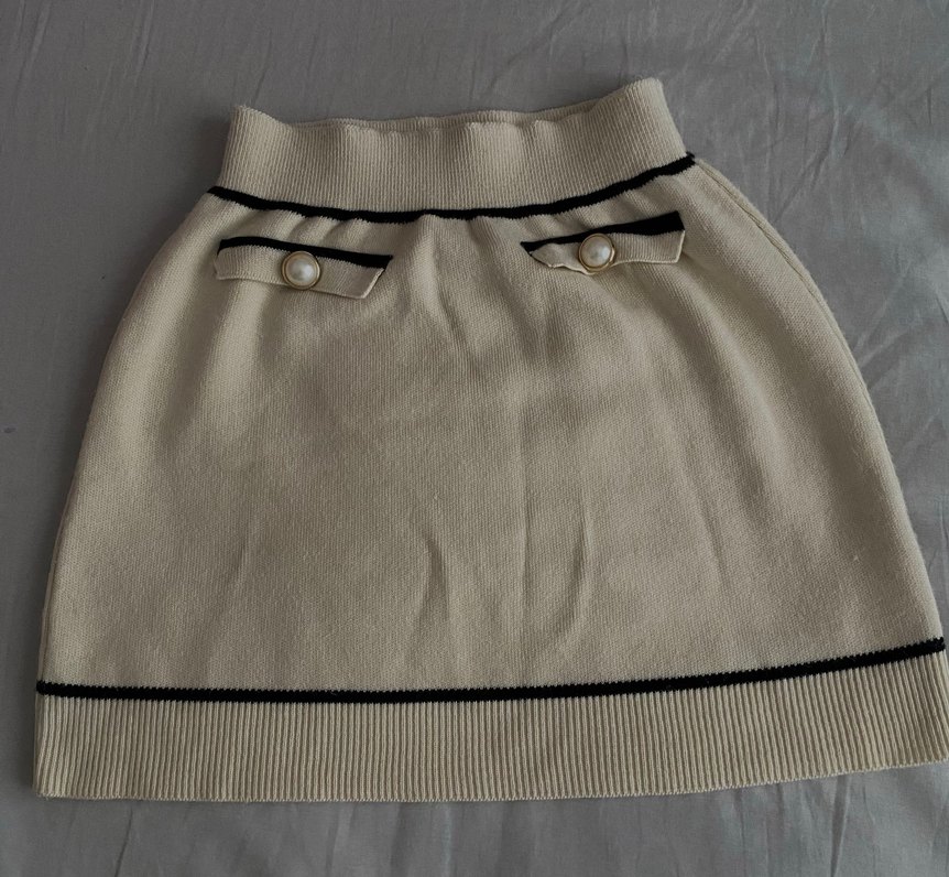 Düğmeli Bej üst ve alt takım - Görsel 2