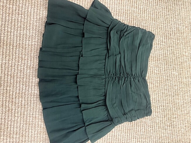 Yeşil fırfırlı etek zara