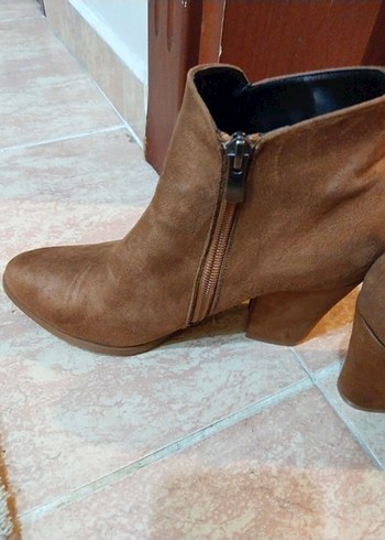 Kadın Kahverengi Süet Dolgu Topuklu Bot - Görsel 7
