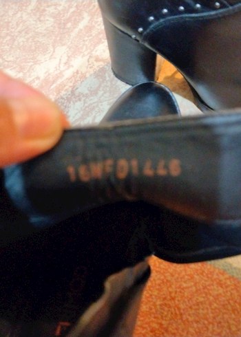 Siyah Deri Kadın Topuklu Bot - Görsel 8