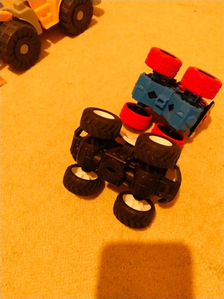 Renkli Oyuncak Polis ve Dinozor Arabası - Görsel 3