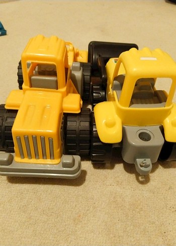 Sarı Renkli İki Oyuncak İş Makinesi - Görsel 5
