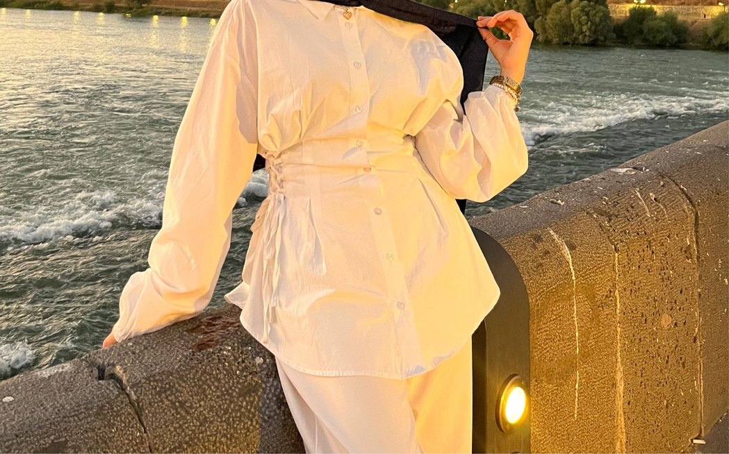 Düğmeli Beyaz Uzun Kollu Keten Gömlek - Görsel 4