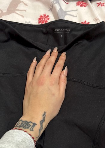 Siyah Yırtmaçlı Midi Tayt - Görsel 3