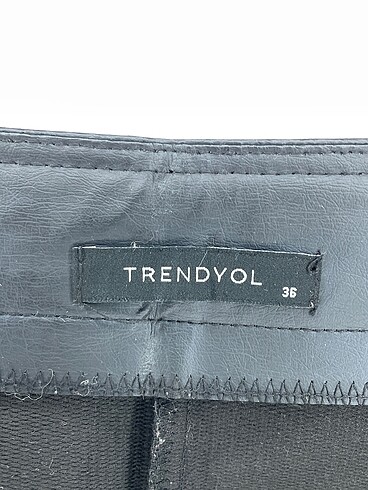36 Beden siyah Renk Trendyol & Milla Mini Etek %70 İndirimli.
