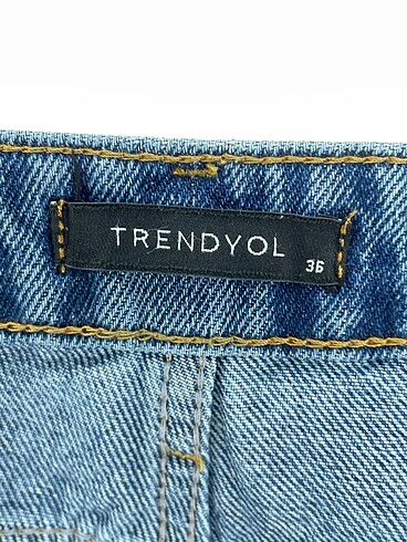 36 Beden çeşitli Renk Trendyol & Milla Mini Şort %70 İndirimli.