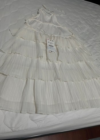 Zara Beyaz Bellek Kartı