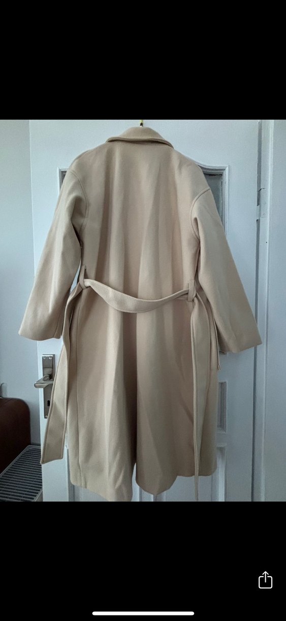 Bej Uzun Kadın Kaban Kemerli Rahat Kesim - Görsel 4