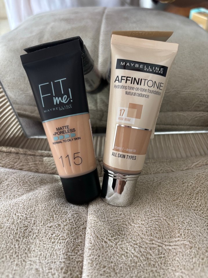 Maybelline FIT Me 115 Mat Fondöten ve FFINITONE 17 Kapatıcı - Görsel 2