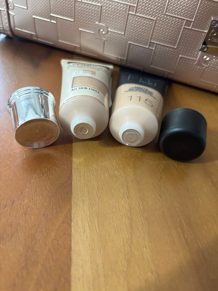 Maybelline FIT Me 115 Mat Fondöten ve FFINITONE 17 Kapatıcı - Görsel 4