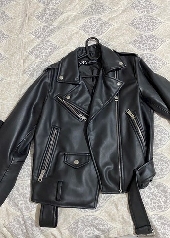 Zara Kadın Siyah Deri Biker Ceket