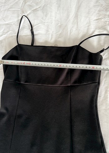 Stradivarius Siyah DüzV Yakalı Mini Elbise - Görsel 3