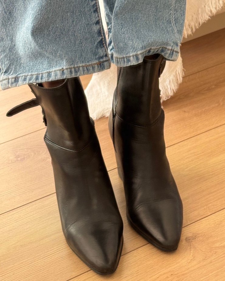 Kemer Detaylı Mango 37 Siyah Deri Topuklu Kadın Bot - Görsel 2