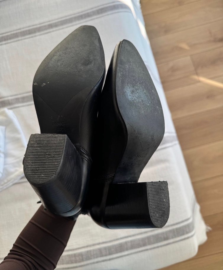 Kemer Detaylı Mango 37 Siyah Deri Topuklu Kadın Bot - Görsel 4