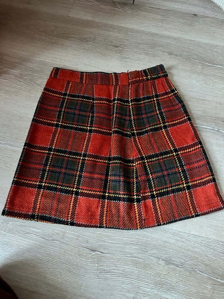 Kırmızı Ekose Pilili Mini Yün Etek - Görsel 2