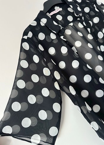 Siyah Beyaz Puantiyeli Kadın Gömlek - Görsel 3
