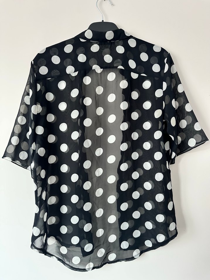 Siyah Beyaz Puantiyeli Kadın Gömlek - Görsel 4