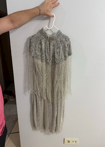 V Yaka İşlemeli Boncuklu Midi Elbise - Görsel 13