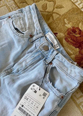 Diğer Düğmeli, Rahat Kesim Mavi Tie-Dye Kadın Kot Pantolon