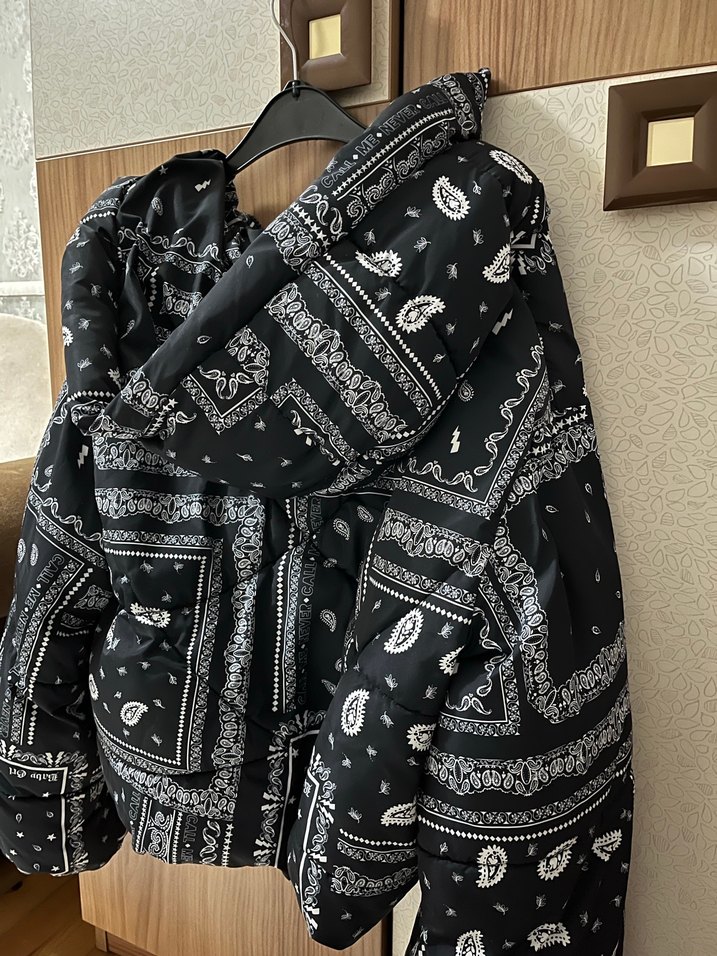 Bershka Kadın Mont - Görsel 2