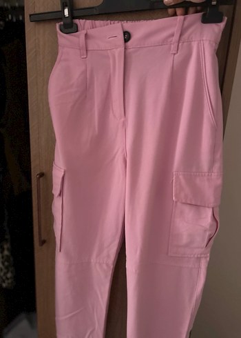 Bershka Pembe Kemerli Rahat Kesim Kadın Pantolon