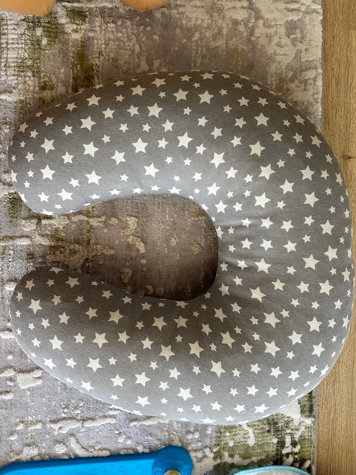 Yıldız Desenli Gri Emzirme ve Hamilelik Yastığı - Görsel 2