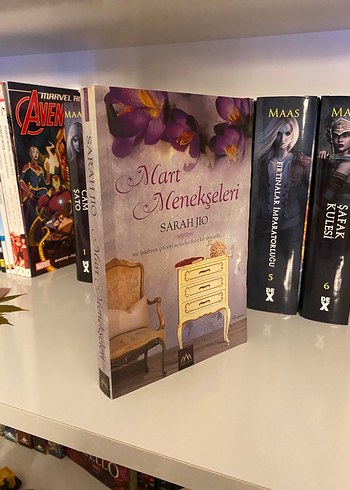 Mart Menekşeleri - Sarah Jio