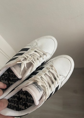 Beyaz Adidas Erkek Spor Ayakkabı - Görsel 4