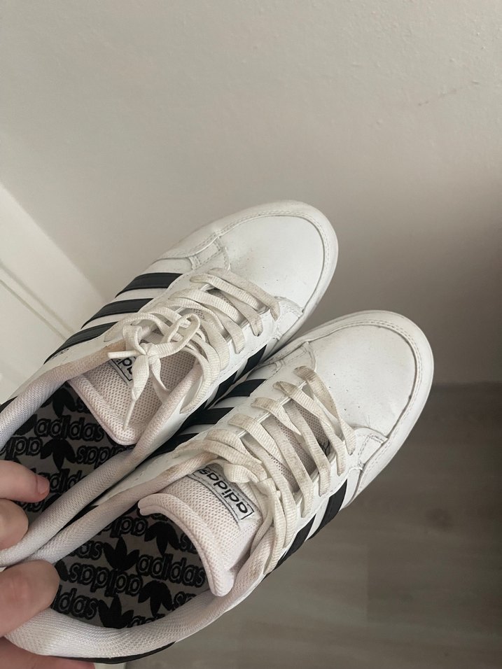 Beyaz Adidas Erkek Spor Ayakkabı - Görsel 4