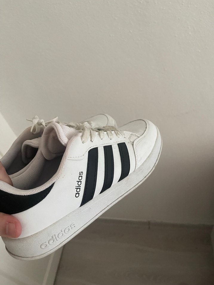 Beyaz Adidas Erkek Spor Ayakkabı - Görsel 2